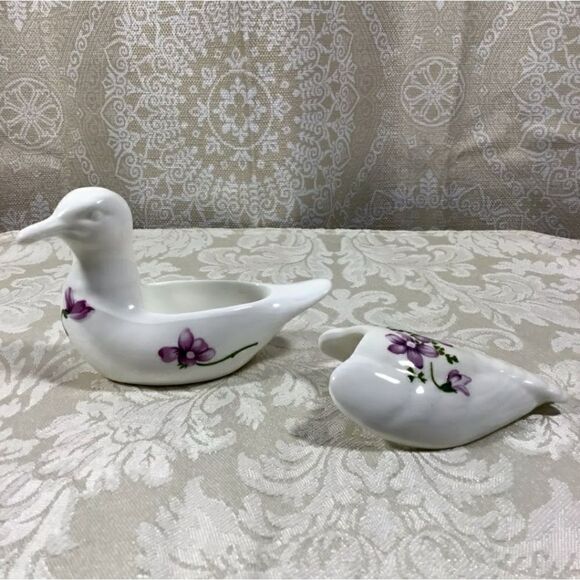 Vintage Genuine Bone China Duck with Purple Floral Design Trinket Box - Picture 6 of 8